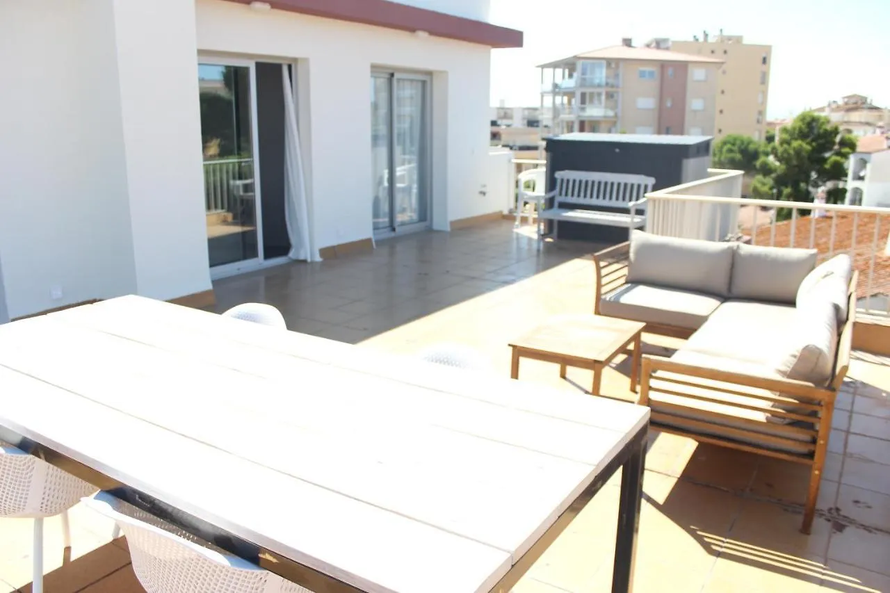 Appartement Beautiful Loft, Huge Sunny Terrace, View Over The Beach And Sea à Roses