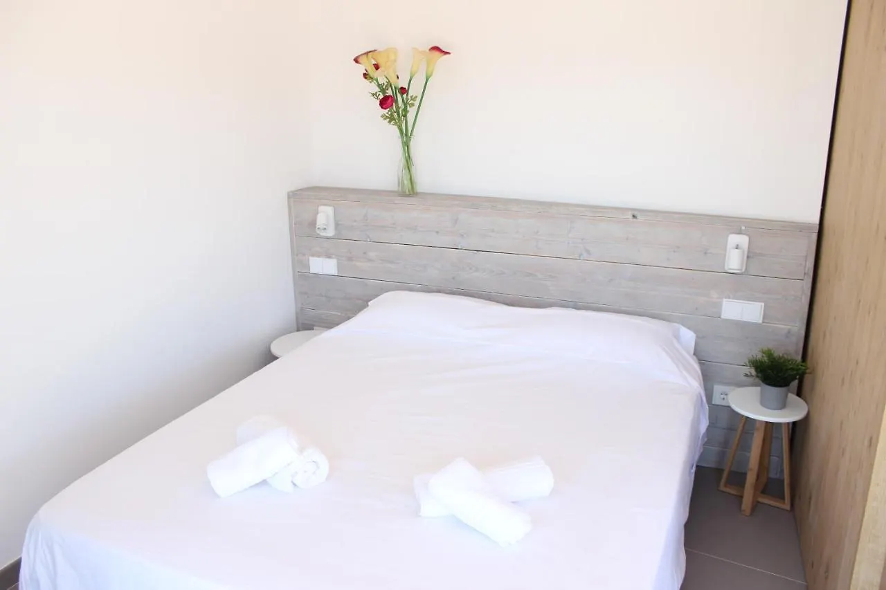 Apartment Beautiful Loft, Huge Sunny Terrace, View Over The Beach And Sea Roses