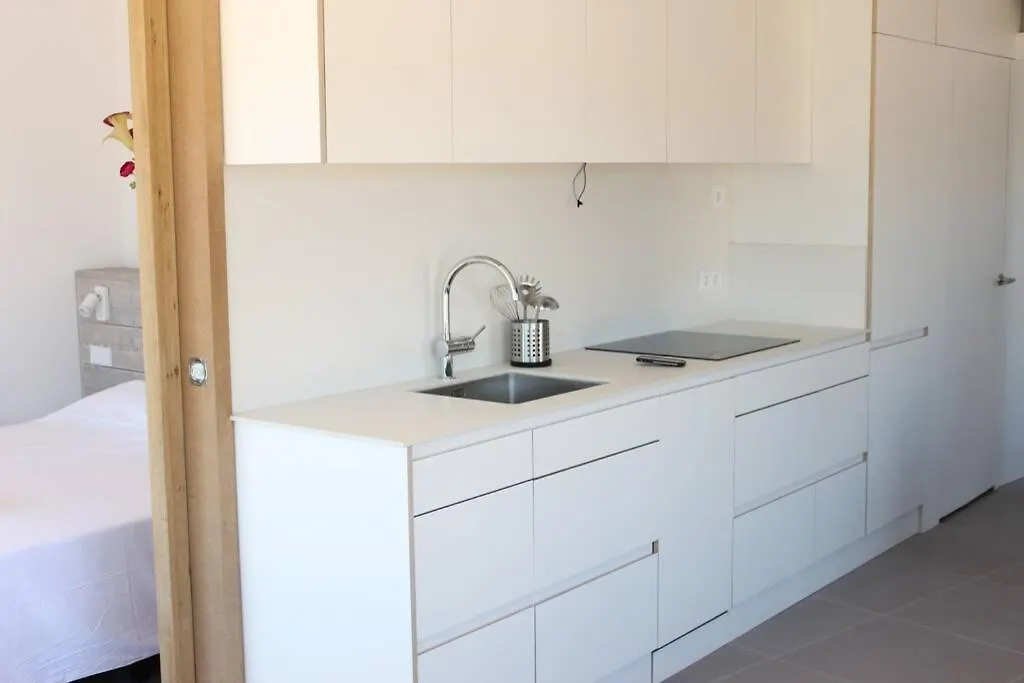Apartment Beautiful Loft, Huge Sunny Terrace, View Over The Beach And Sea Roses